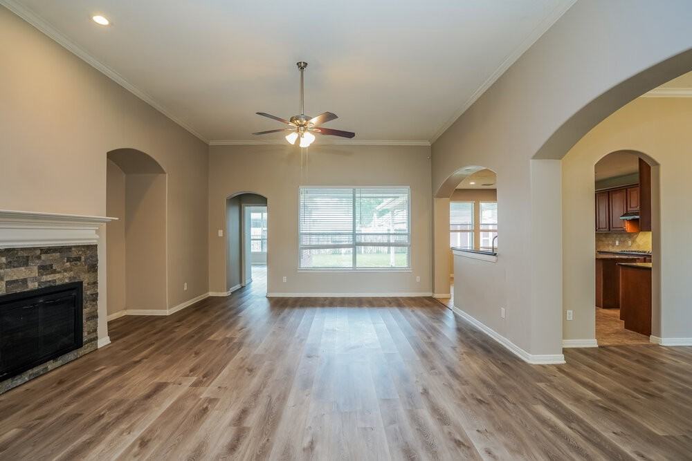 2130 Pelican Landing Ct - Photo 4 of 16