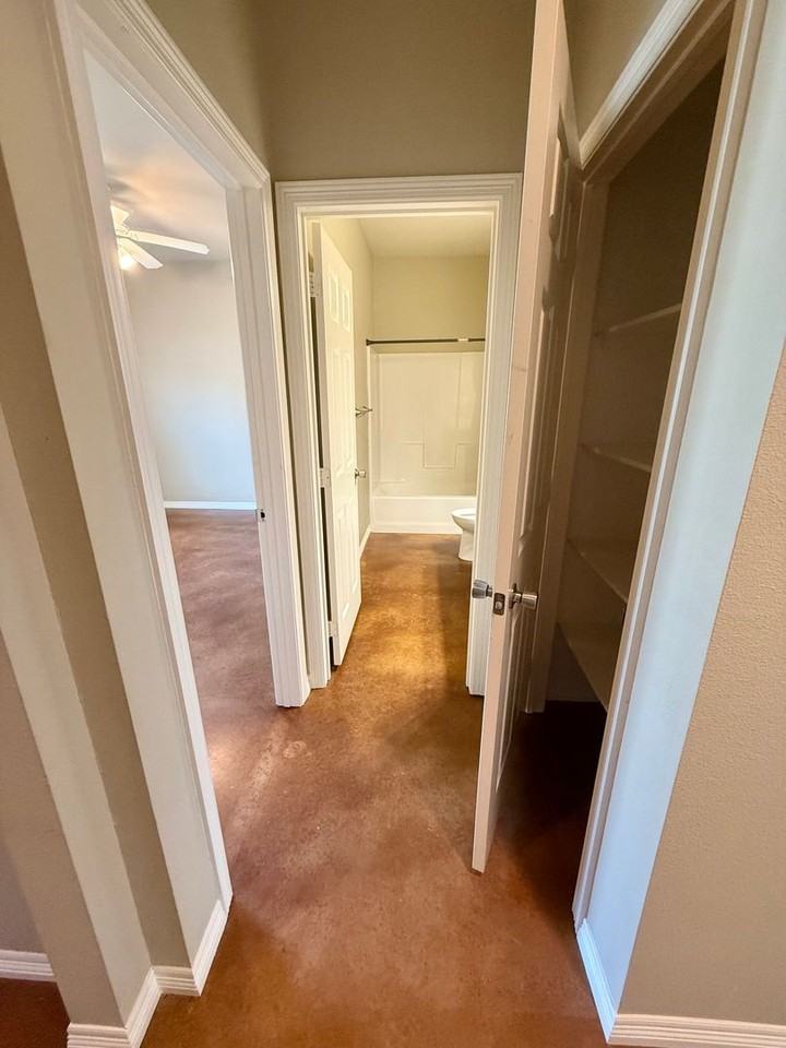 818 State Highway 110 S #1B - Photo 5 of 18