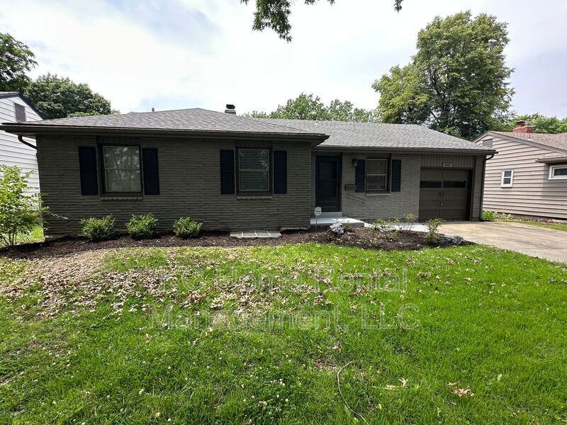 7920 Washington St - Photo 2 of 50