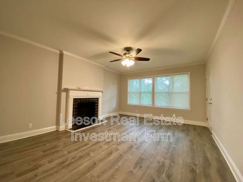 2721 Fairfield Ave - Photo 2 of 12