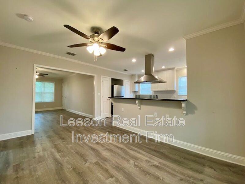 2721 Fairfield Ave - Photo 5 of 12
