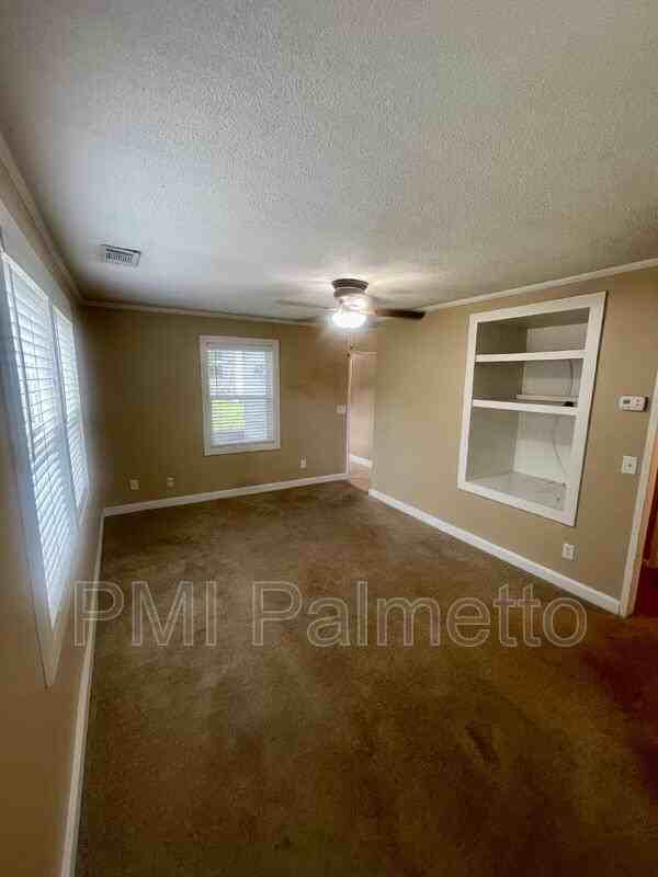 241 Vallejo Cir #A - Photo 3 of 17