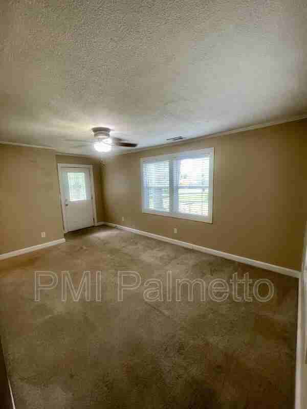 241 Vallejo Cir #A - Photo 4 of 17