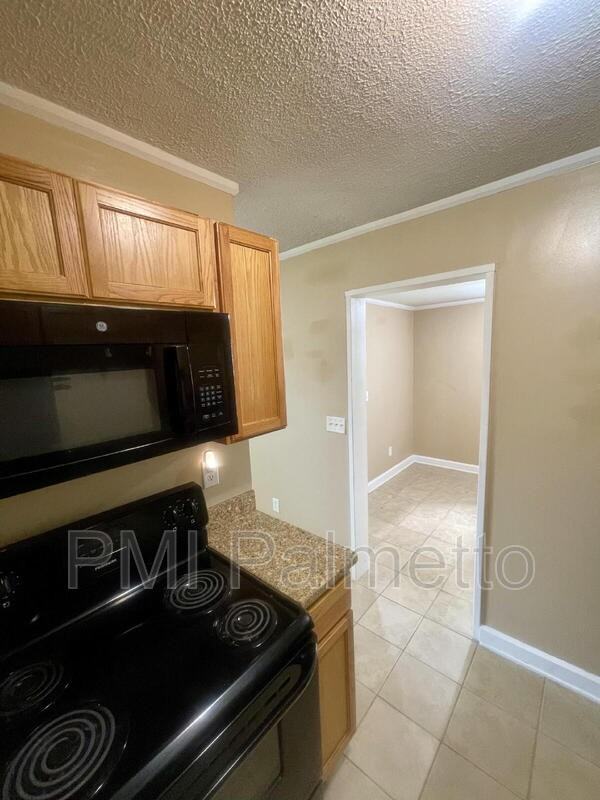 241 Vallejo Cir #A - Photo 7 of 17