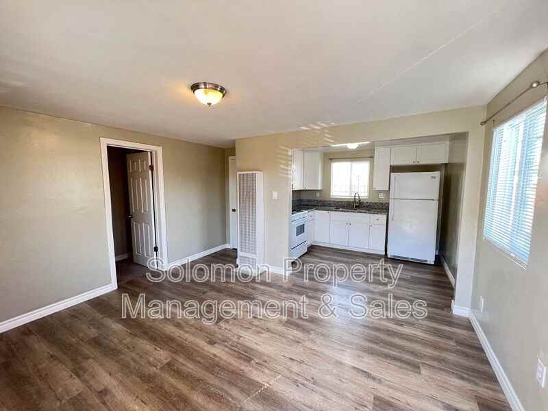 3329 Polk Ave - Photo 2 of 11
