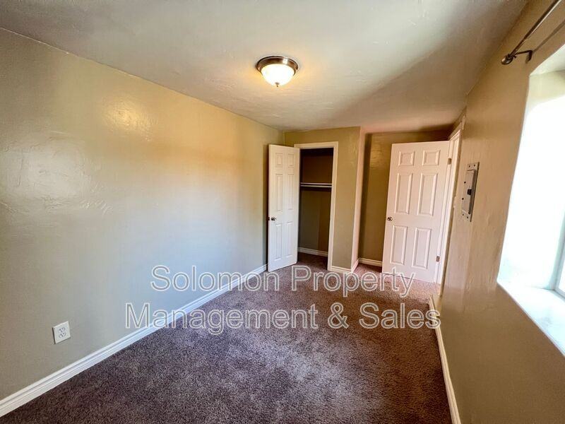 3329 Polk Ave - Photo 7 of 11