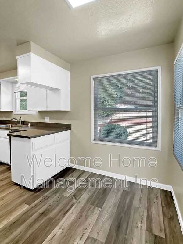 1228 Sandelin Ave - Photo 3 of 18