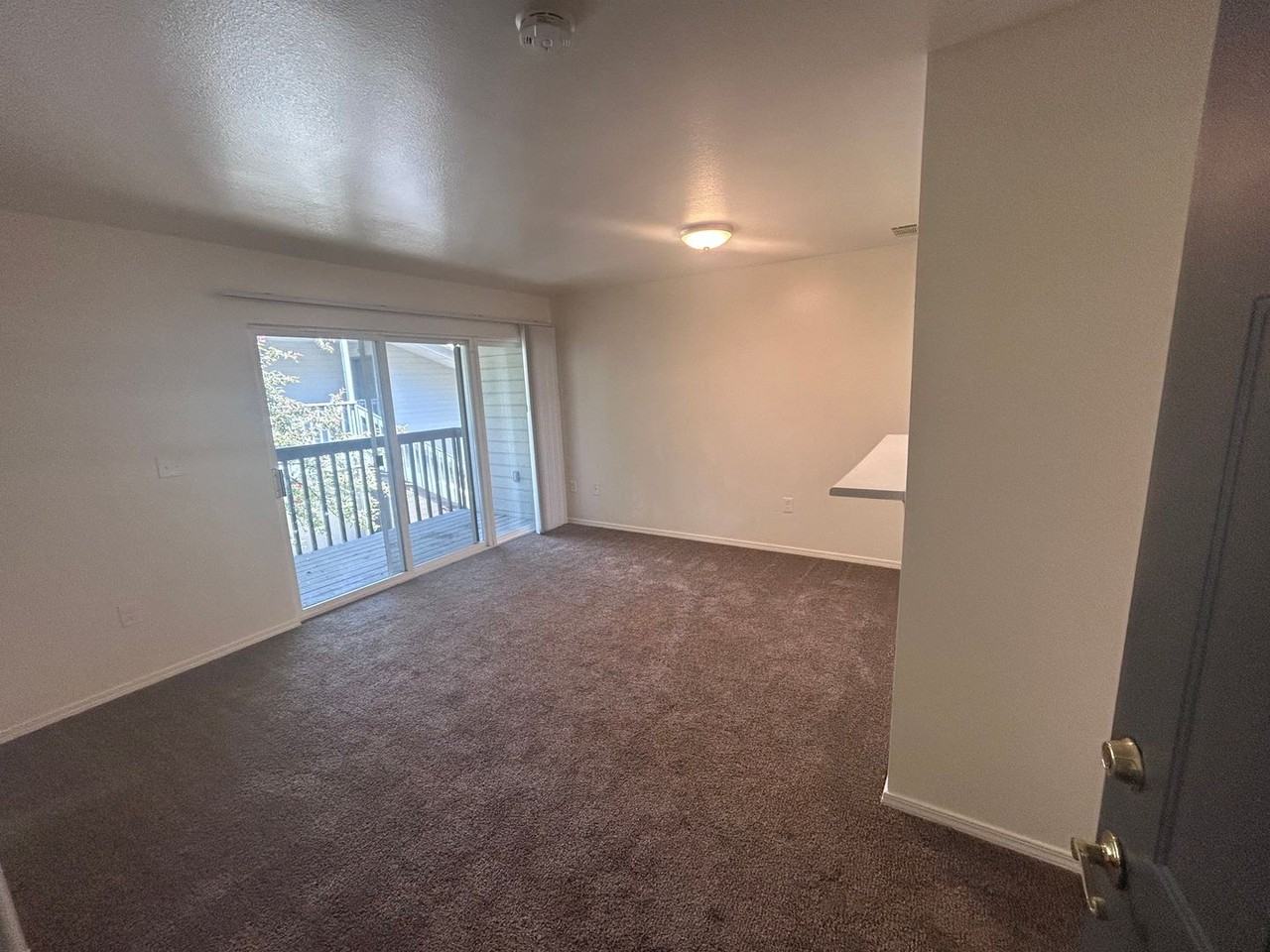 10887 Ustick Rd - Photo 2 of 12