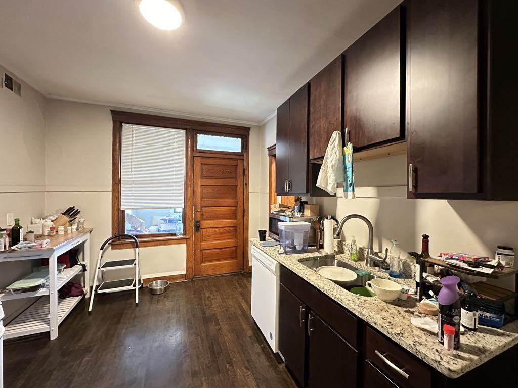 3608 W Grace St #2 - Photo 3 of 21