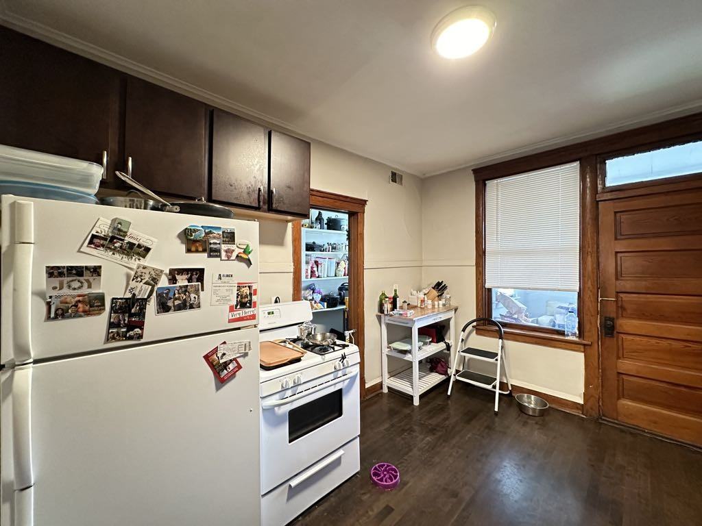 3608 W Grace St #2 - Photo 4 of 21