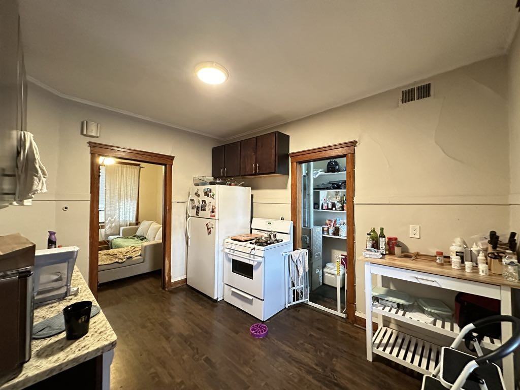 3608 W Grace St #2 - Photo 5 of 21