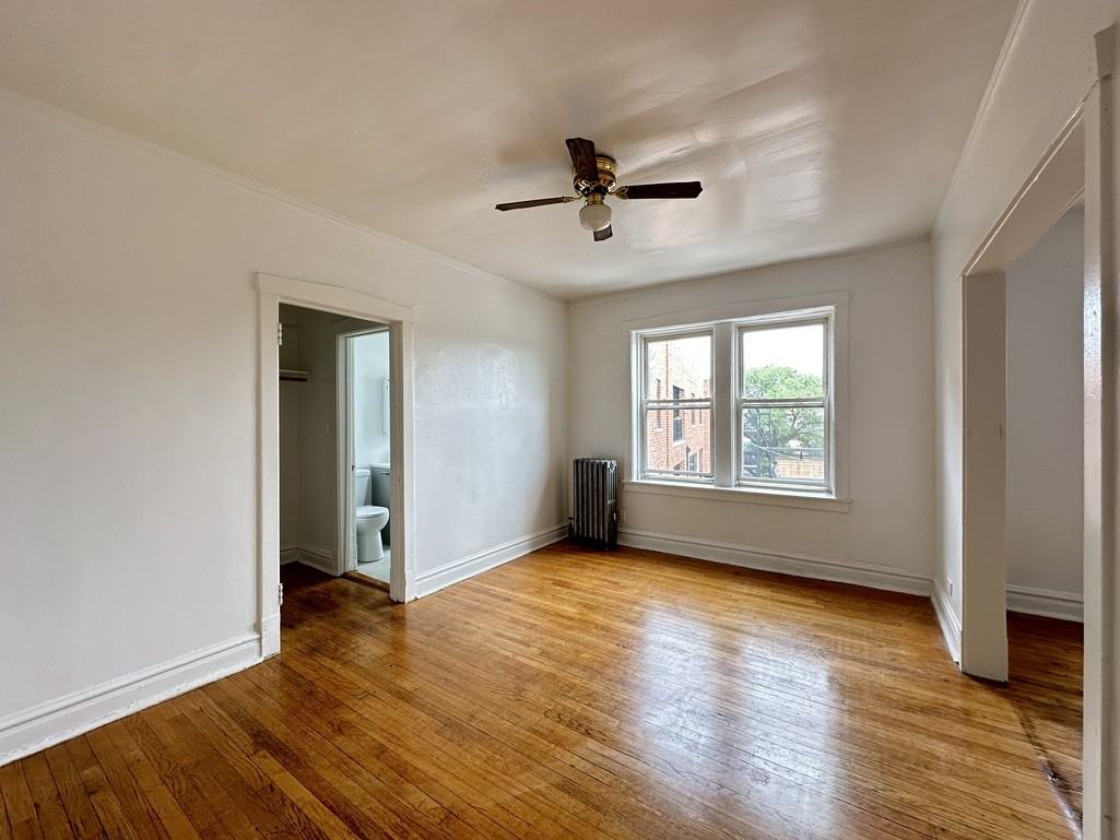 2432 N Linden Pl #305 - Photo 7 of 21