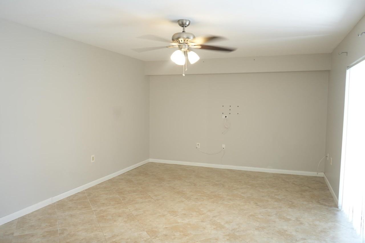 627 Buttonwood Lane - Photo 3 of 7
