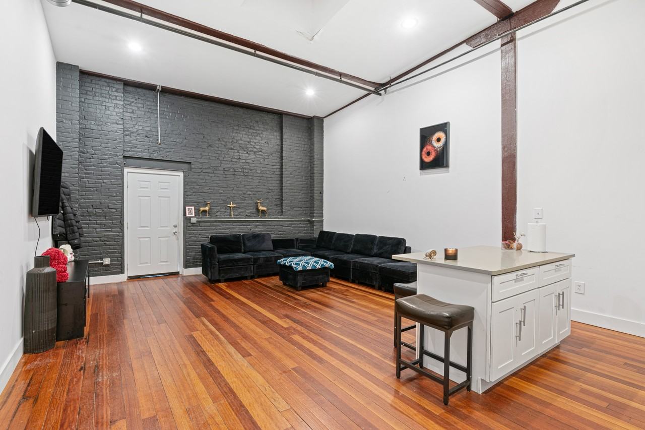 3421 Richmond Street - Photo 7 of 45