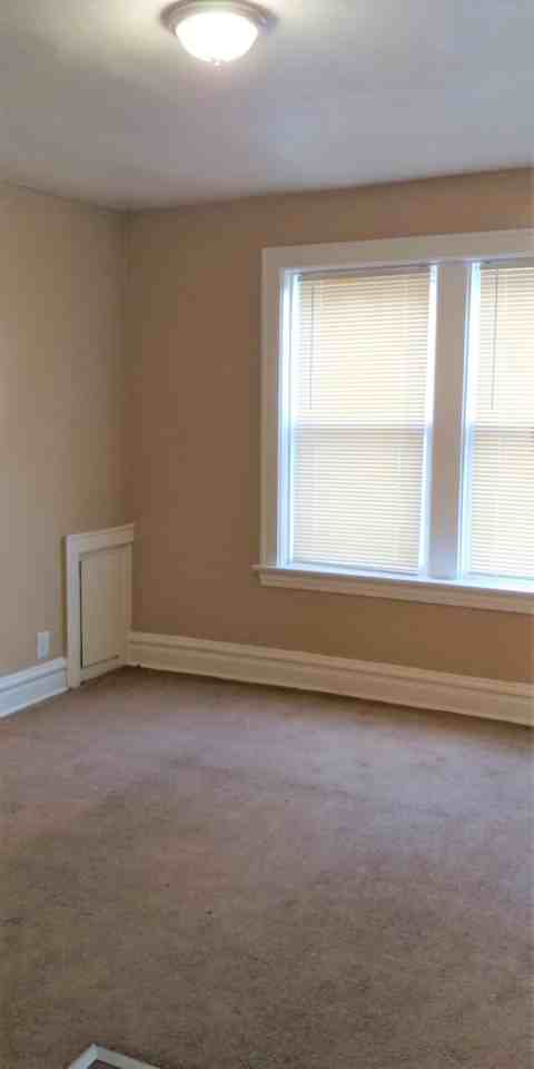 4457 Pennsylvania Ave - Photo 3 of 12