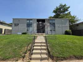 featured image of 1626 Monroe Ave