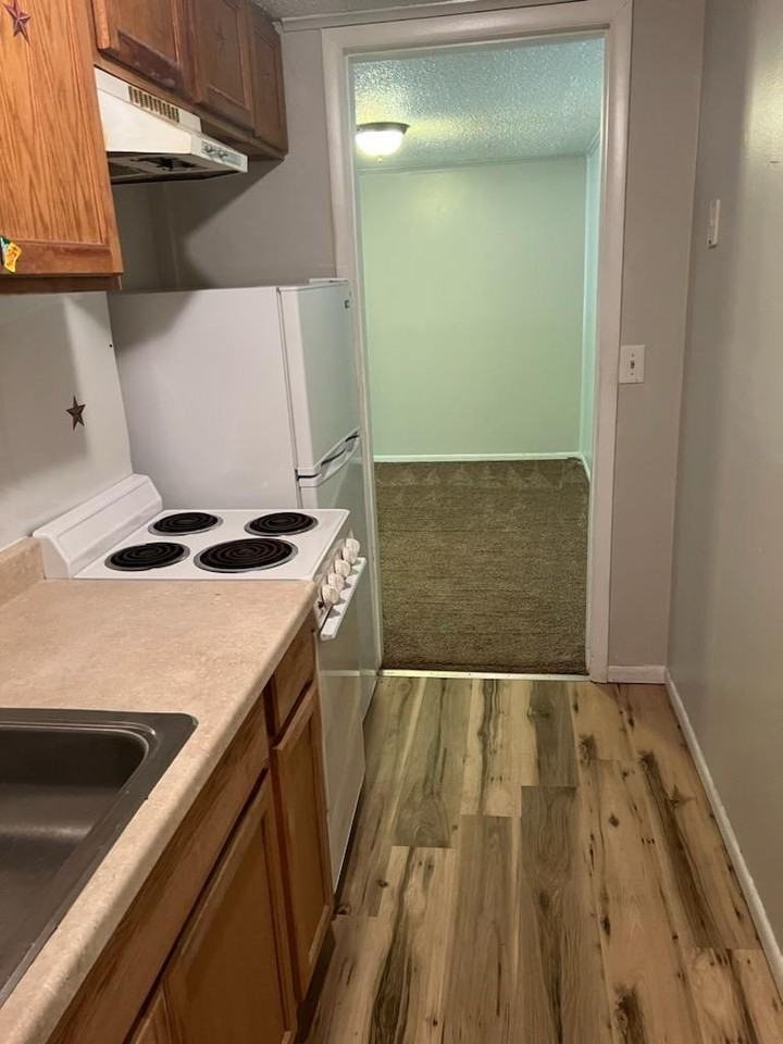 5299 Dalewood Drive - Photo 4 of 8