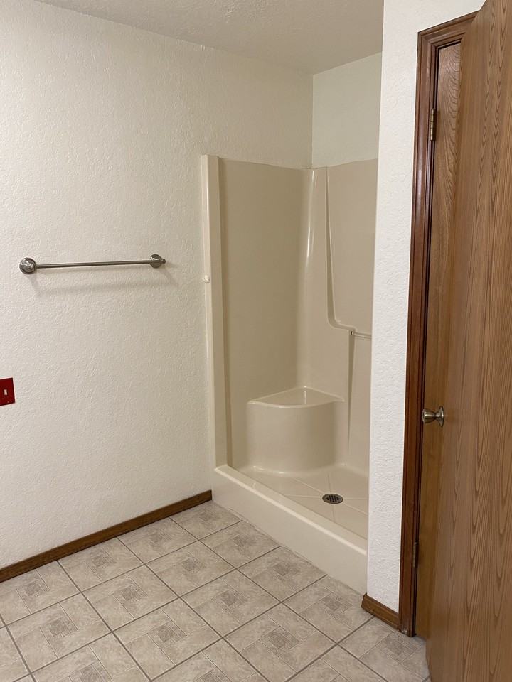 Fountainhead Oaks Apartments - Photo 3 of 10