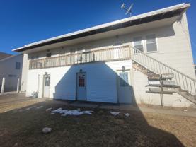 714 1/2 W 1st St - Photo 1 of 1