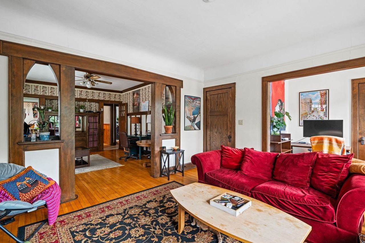 3015 North Murray Avenue - Photo 3 of 20