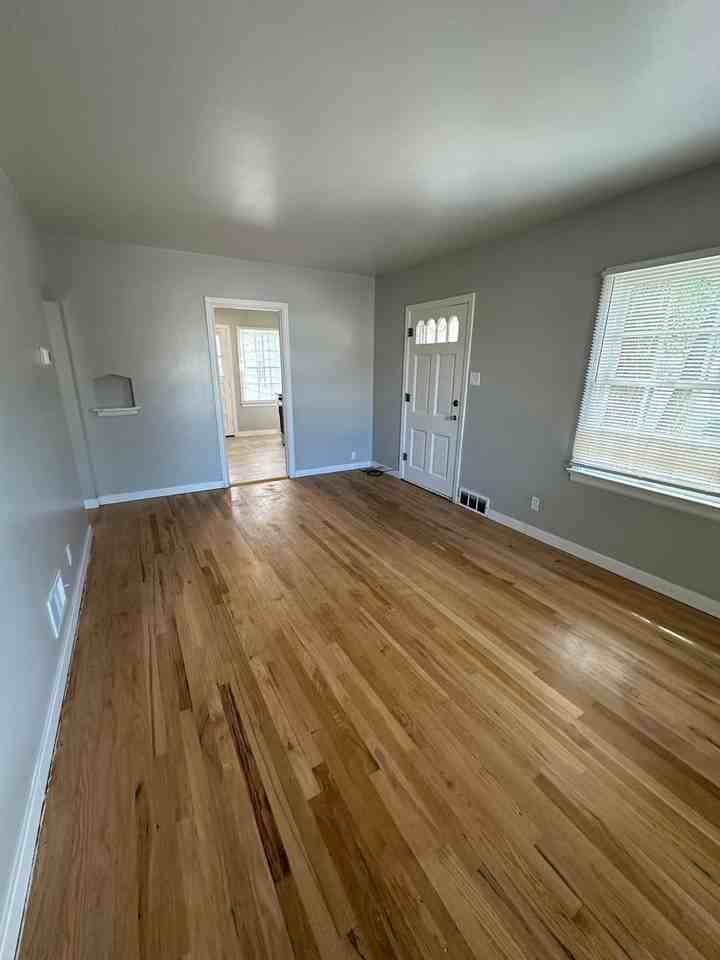 1709 Hugur Ave - Photo 6 of 11