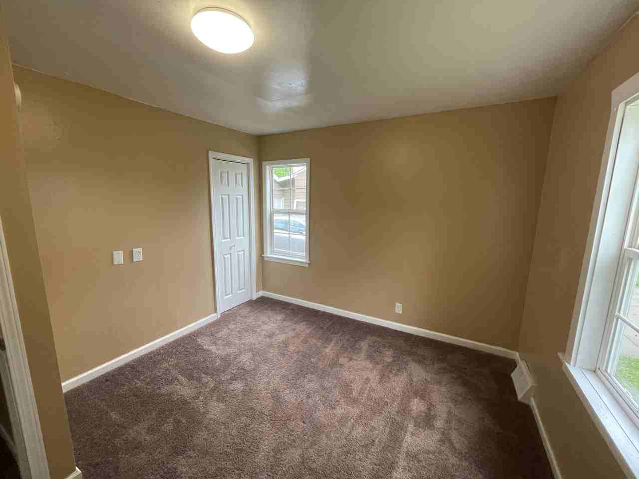 472 5th St E - Photo 3 of 9