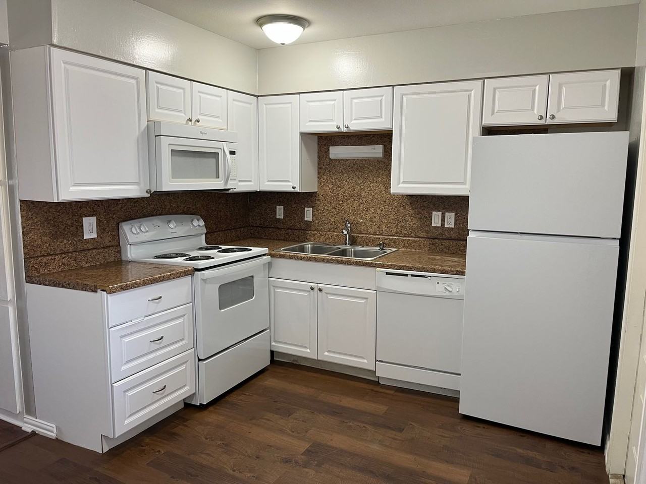 2138 Airline Dr #113 - Photo 4 of 9