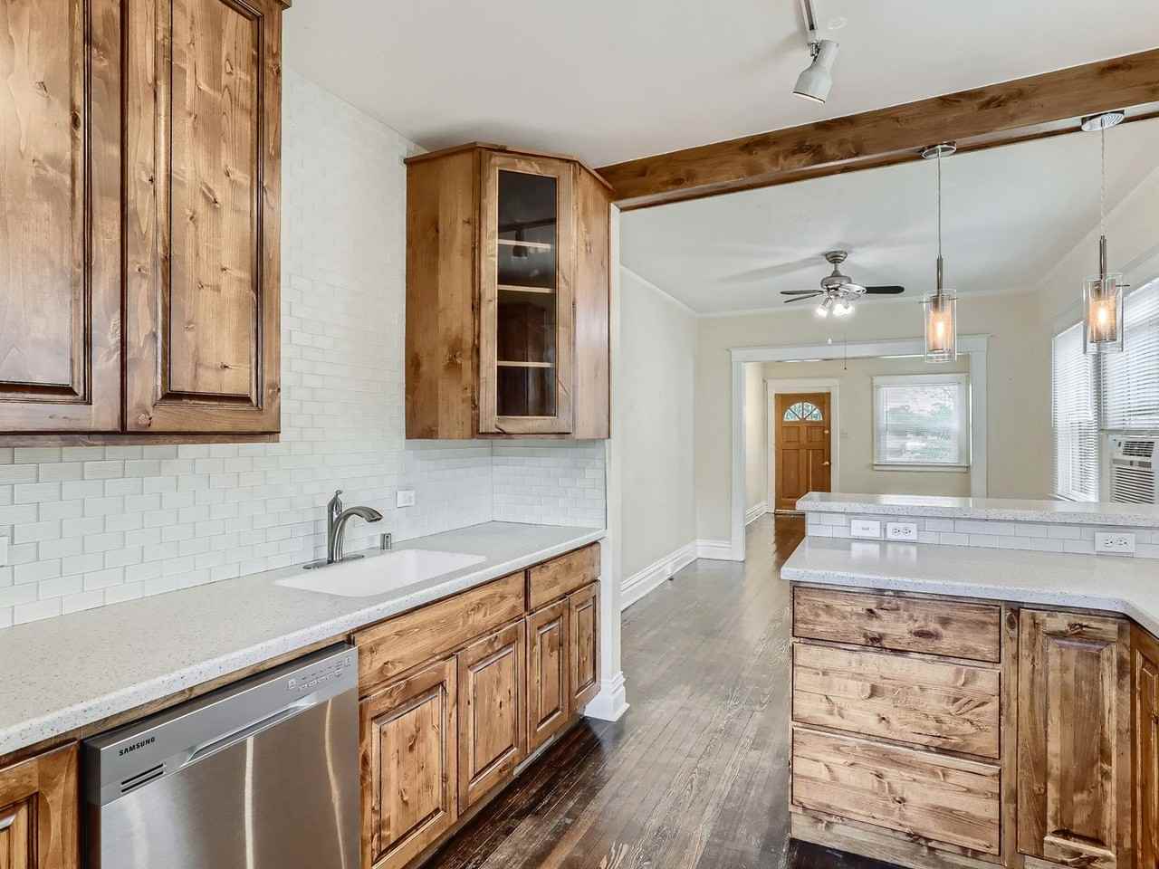 1146 S Washington St - Photo 3 of 29