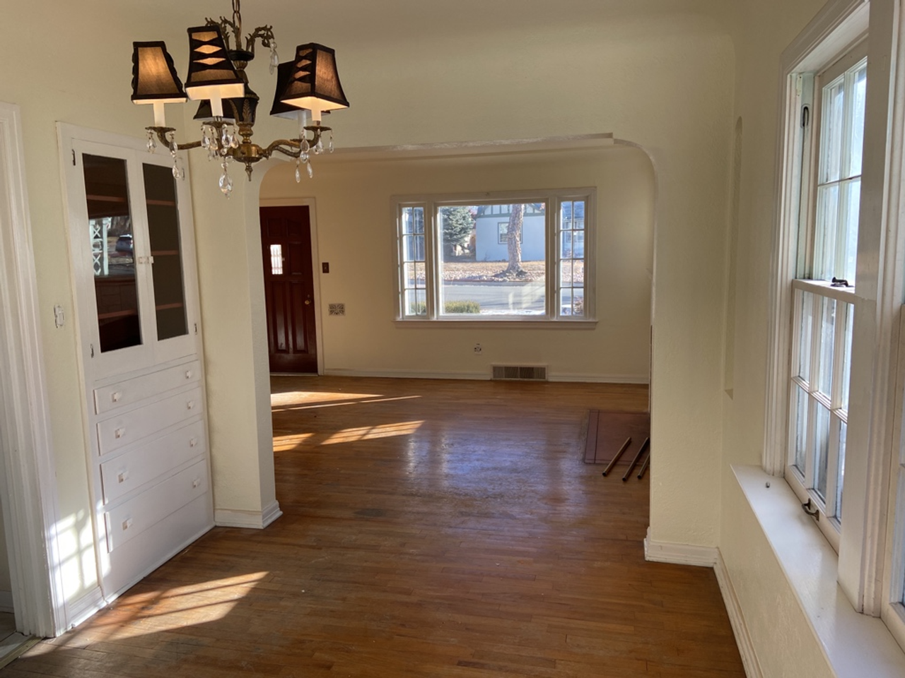 528 N Sheridan Ave - Photo 6 of 18