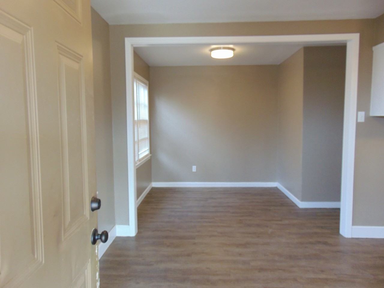 4807 44th St - Photo 3 of 10