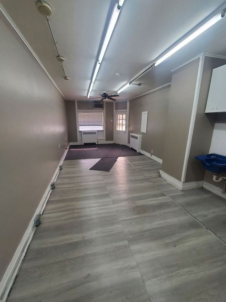 920-924 Romayne - 5 unit (ACE Property) - Photo 2 of 17