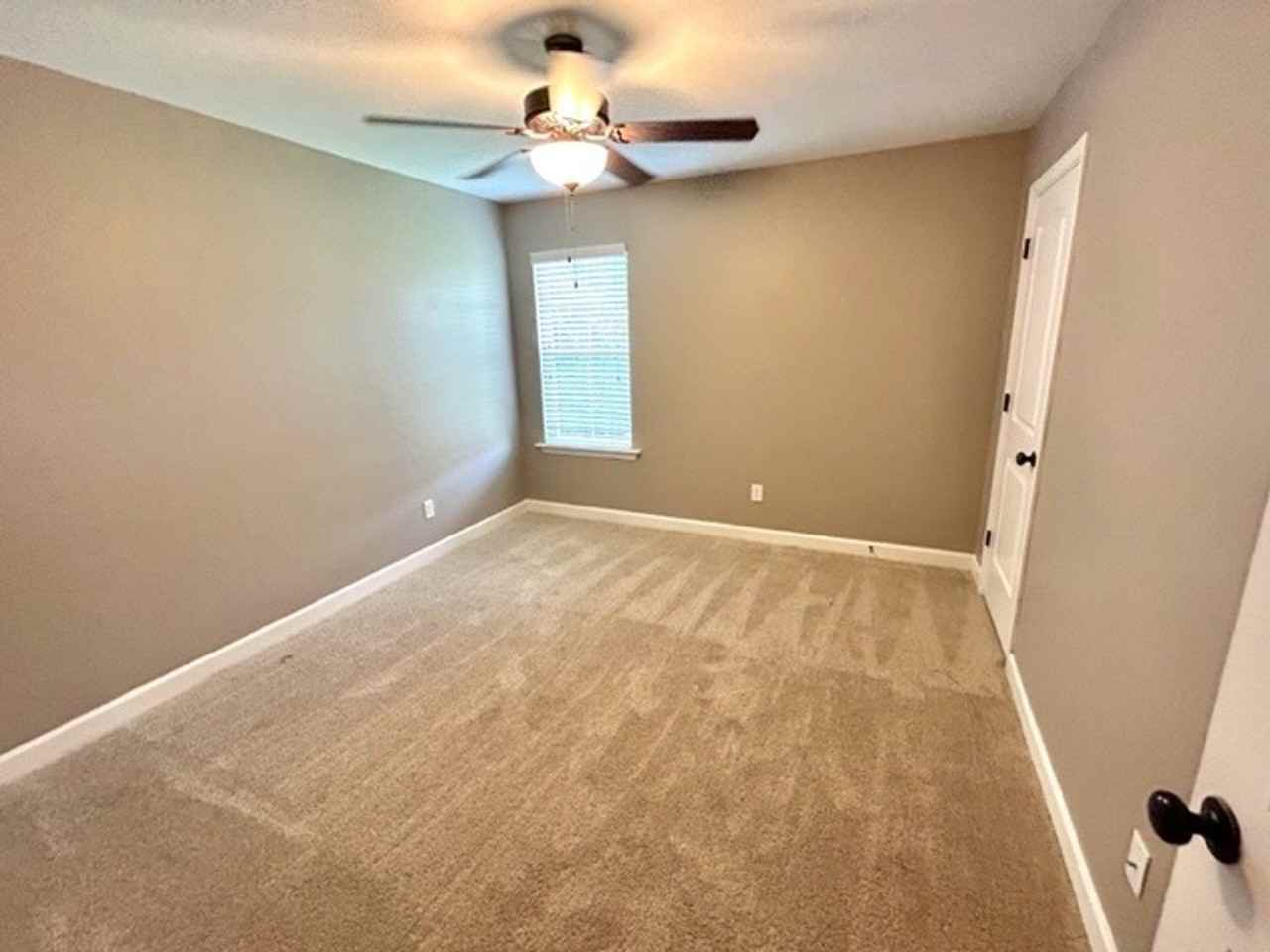8136 Maywood Dr - Photo 7 of 10