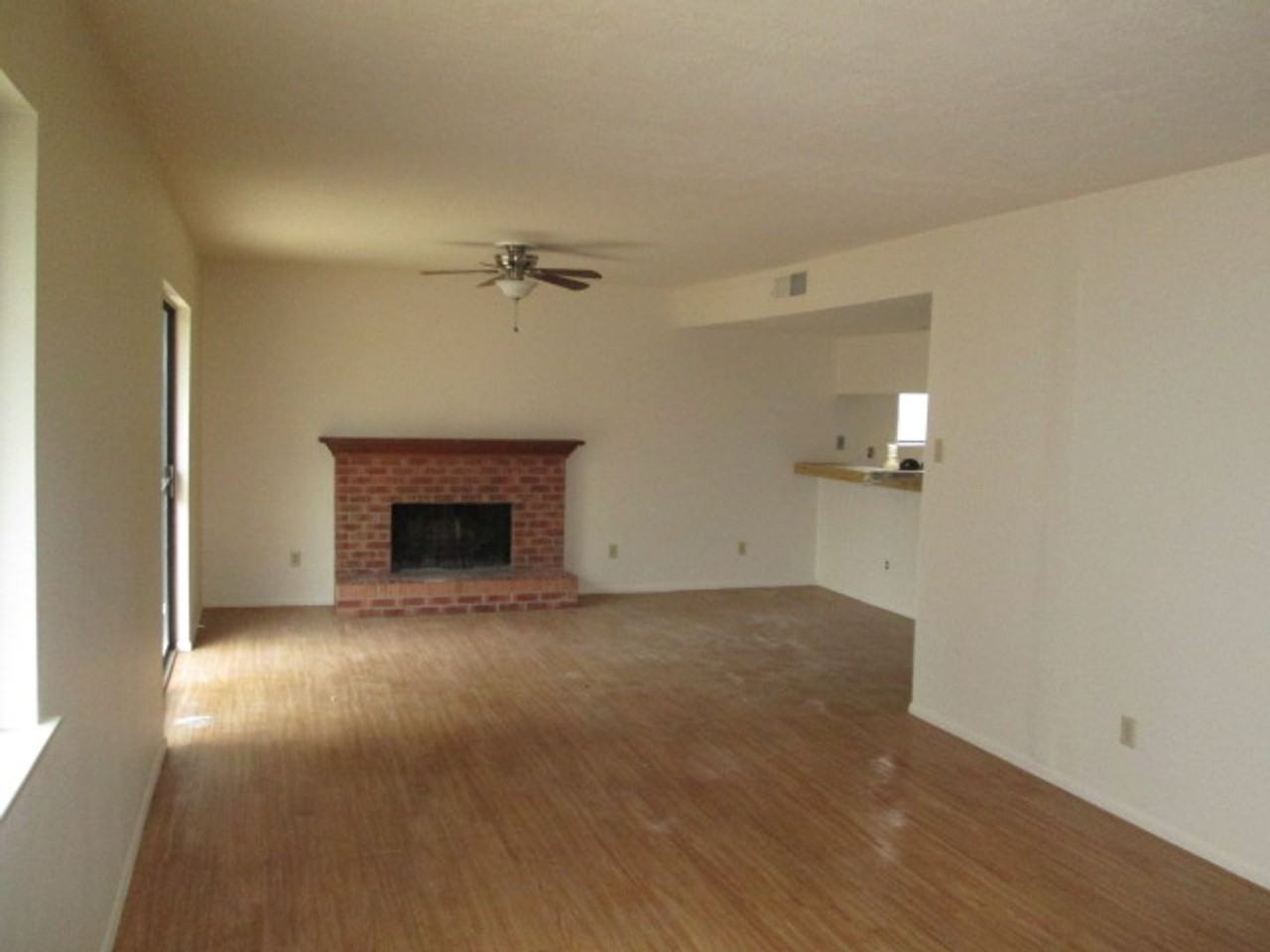 5004 Homestead Trl Nw - Photo 3 of 9