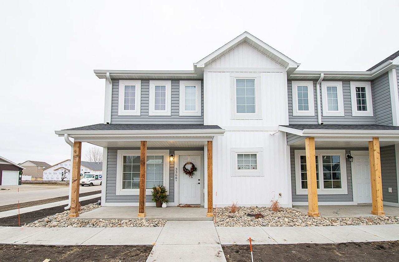 127 Sleeper Way - Photo 3 of 20