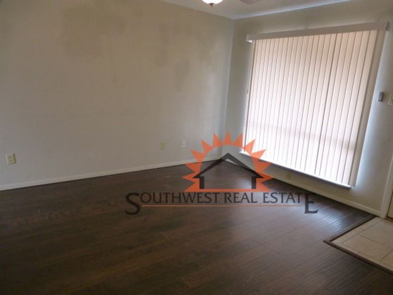 533 Circle Dr - Photo 2 of 12