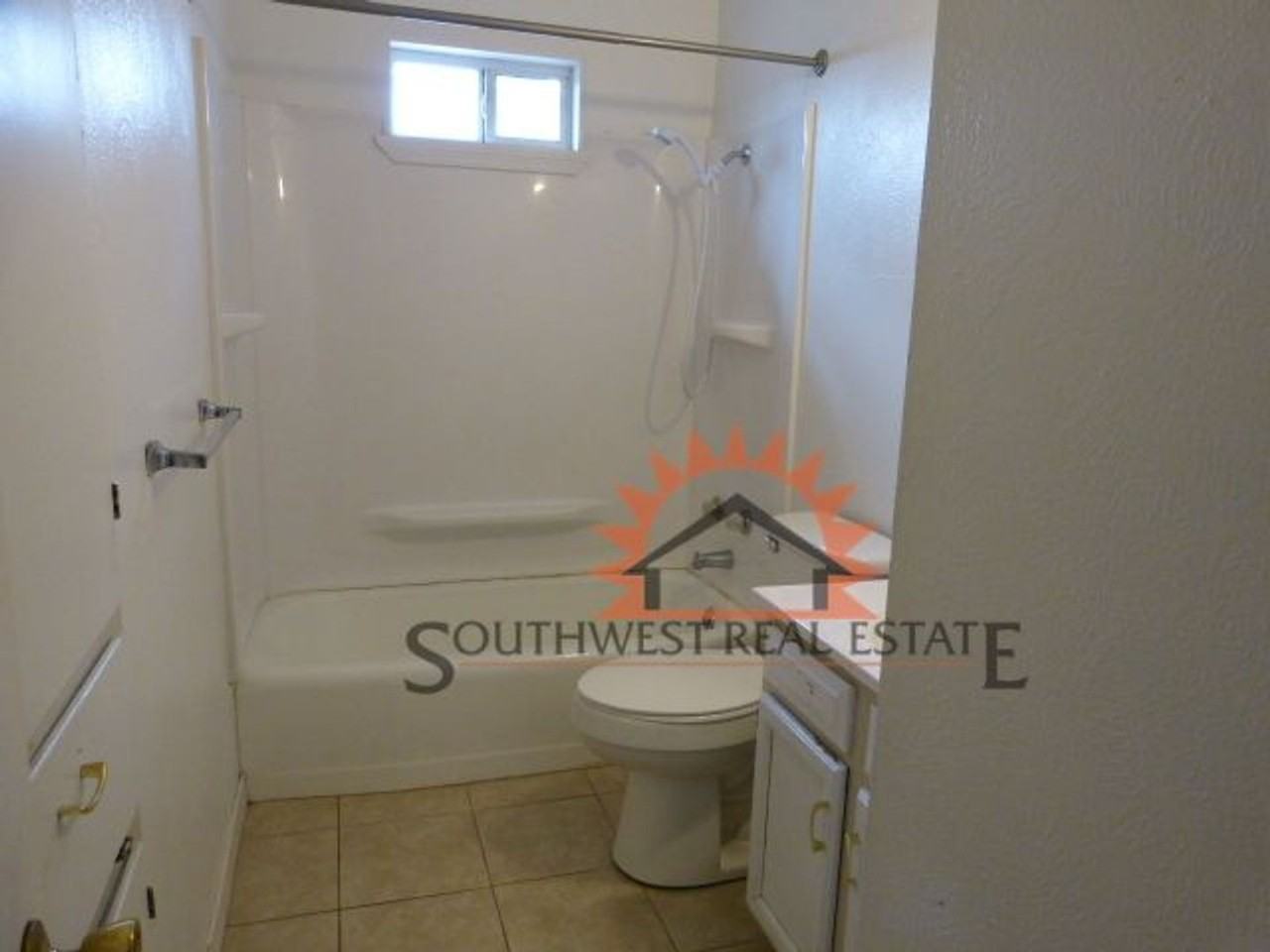 533 Circle Dr - Photo 7 of 12