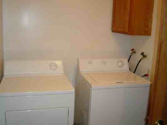 1613 Maple St - Photo 3 of 15