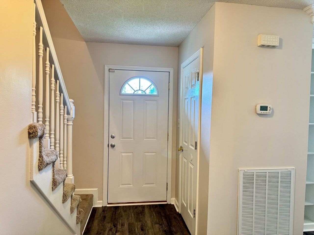 1349 Jenny Ln - Photo 2 of 29
