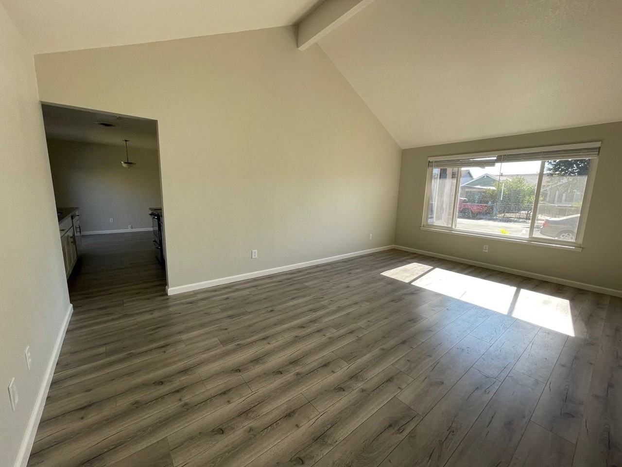 2013 Scotch Pine Dr - Photo 2 of 21