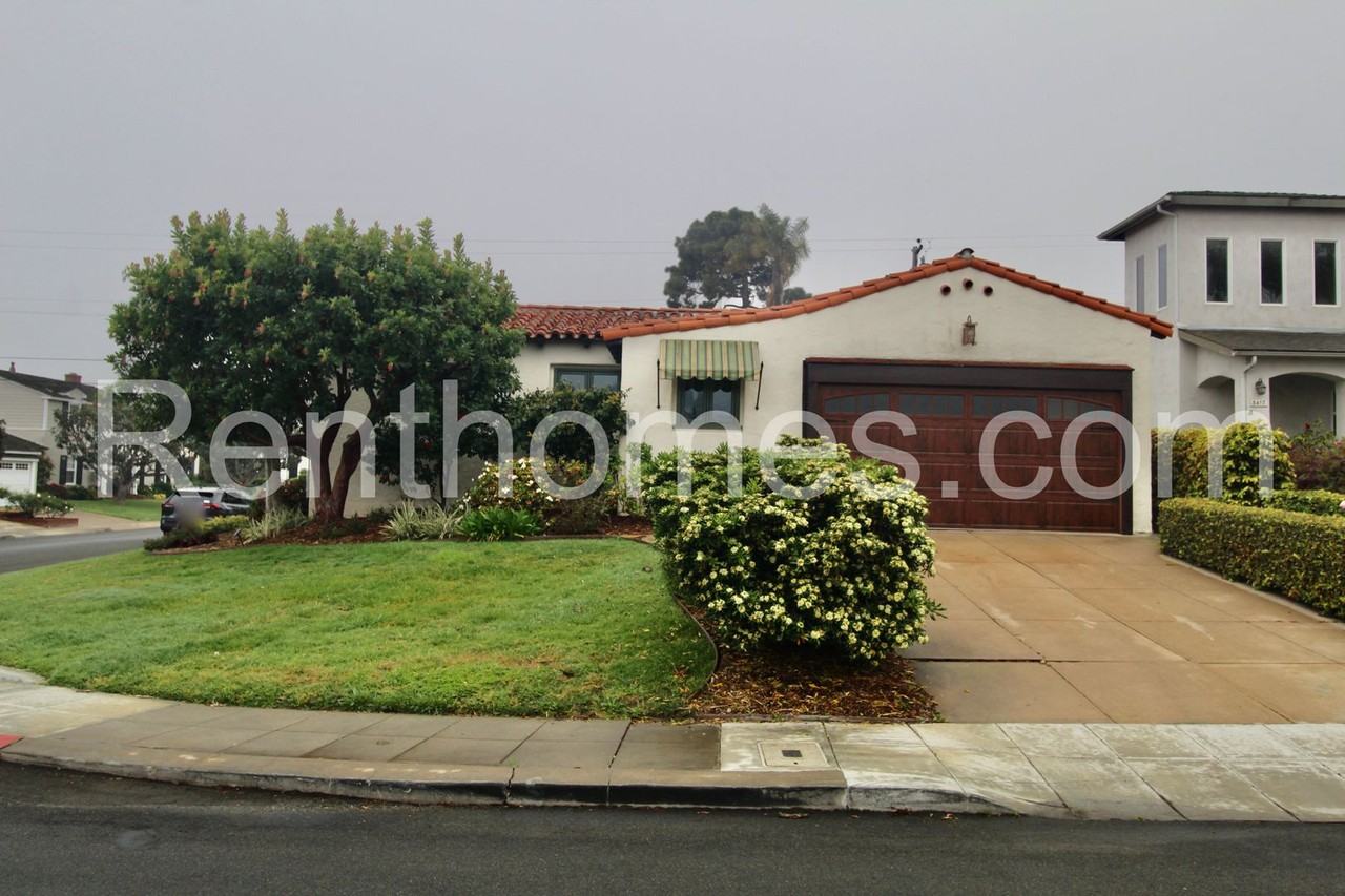 2244 Plum St - Photo 2 of 33