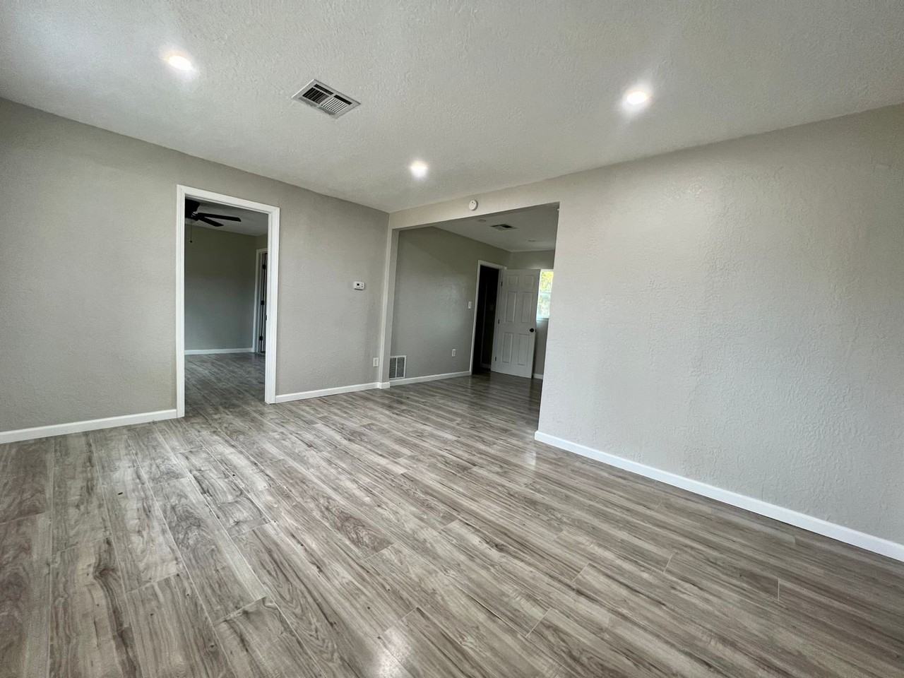 4817 Nw Pollard Ave - Photo 3 of 19