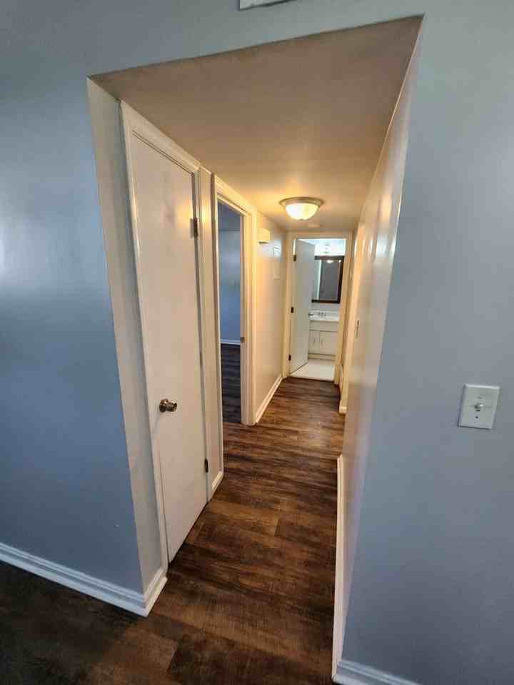 1300 Oakwood Ave #1 - Photo 5 of 13