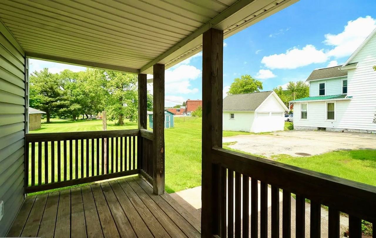 351 Walnut St - Photo 2 of 40