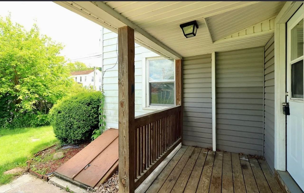 351 Walnut St - Photo 3 of 40