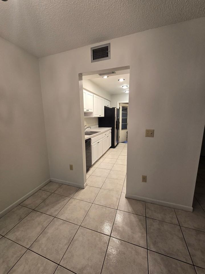 6309 Bentbranch Ct - Photo 2 of 23