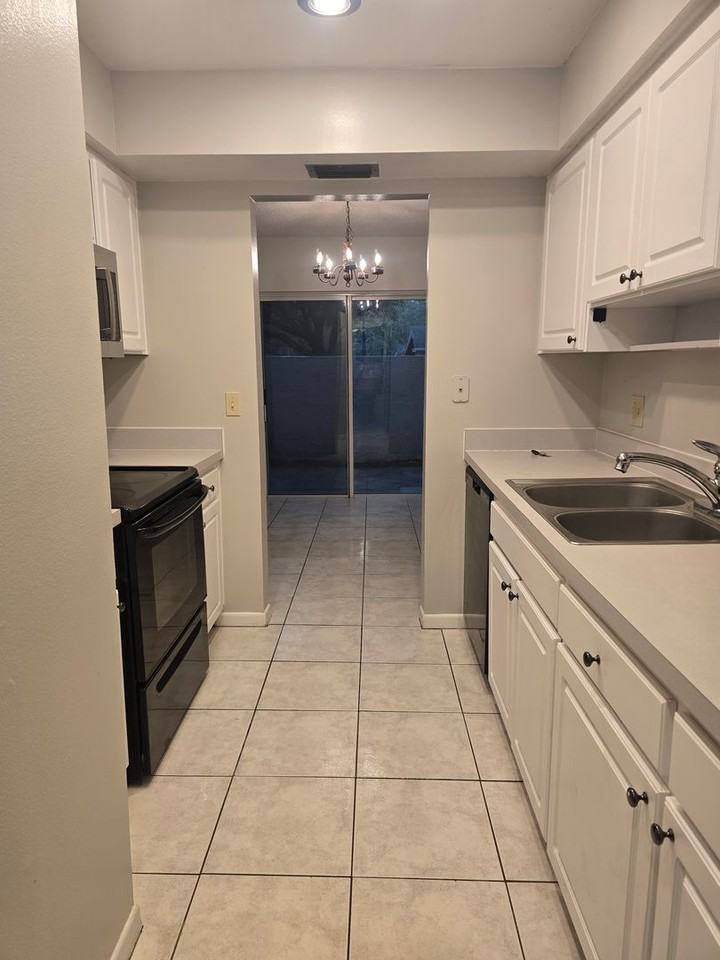 6309 Bentbranch Ct - Photo 5 of 23