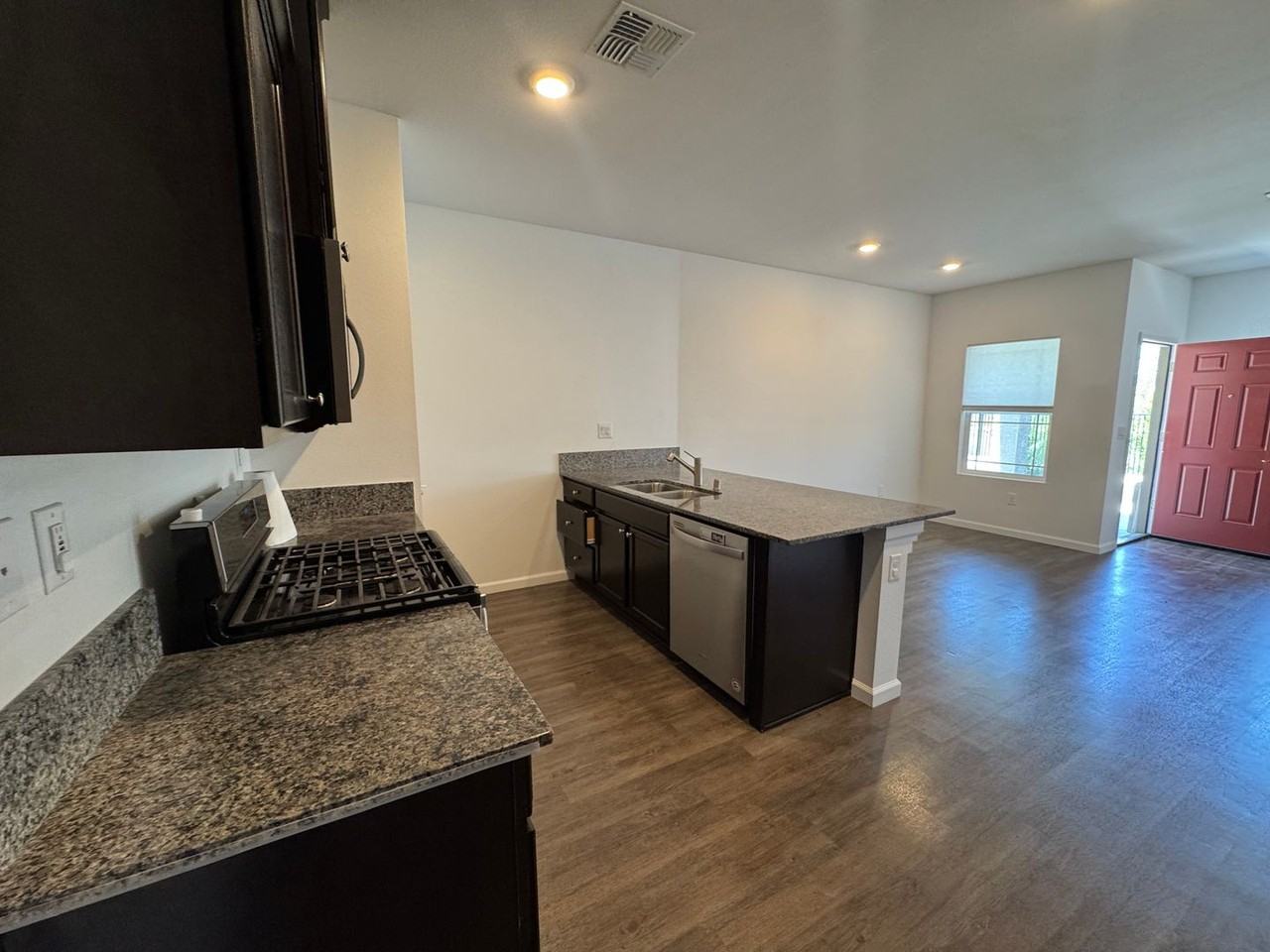 470 Autumn Breeze Cir - Photo 3 of 17