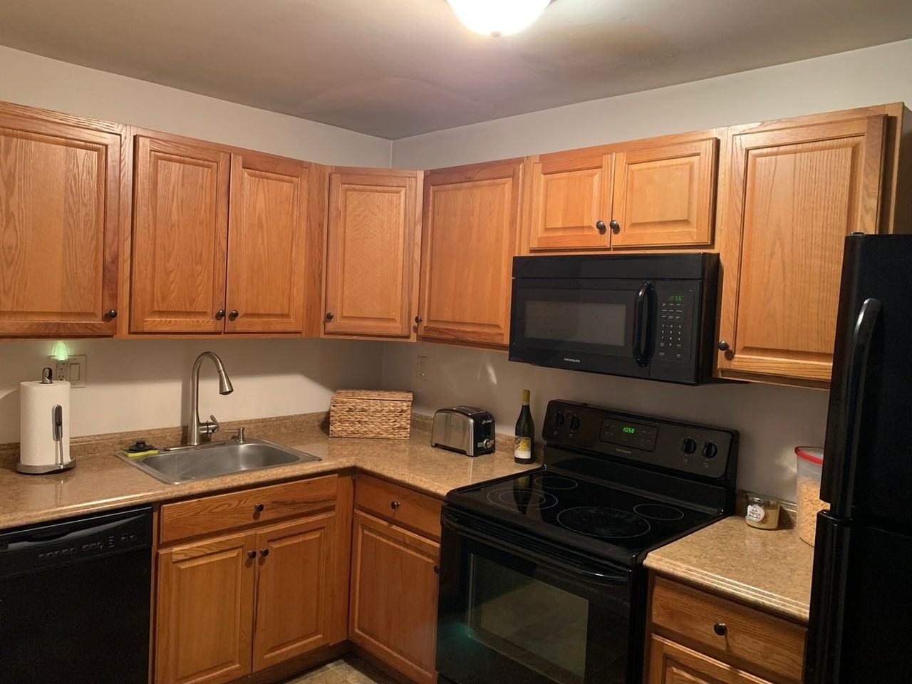 716 Putnam Blvd - Photo 3 of 7