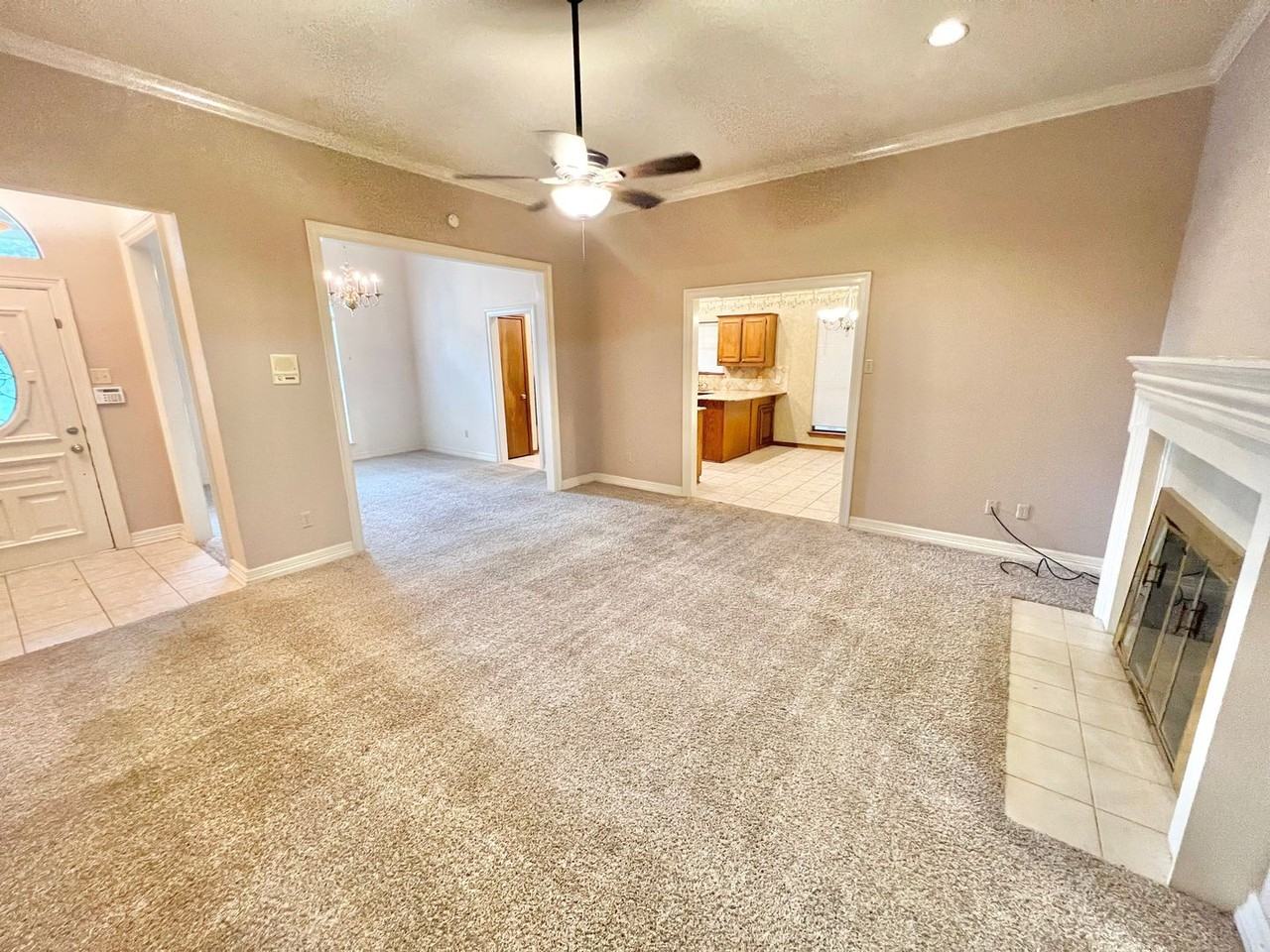 1513 Nettleton Dr - Photo 3 of 35