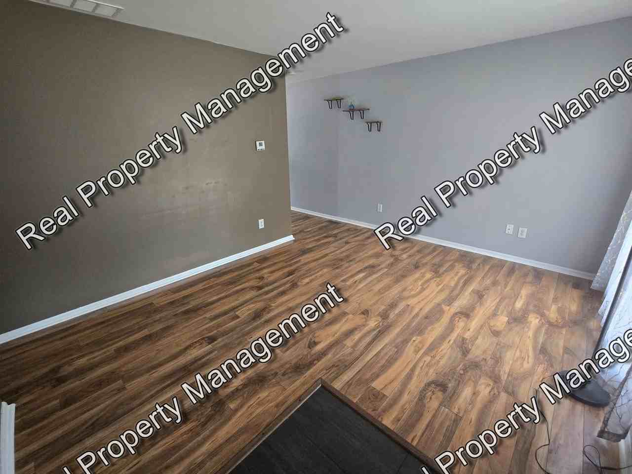 1621 E 33rd Pl - Photo 2 of 12